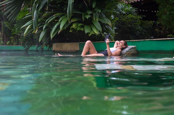 Baños en sus aguas termales