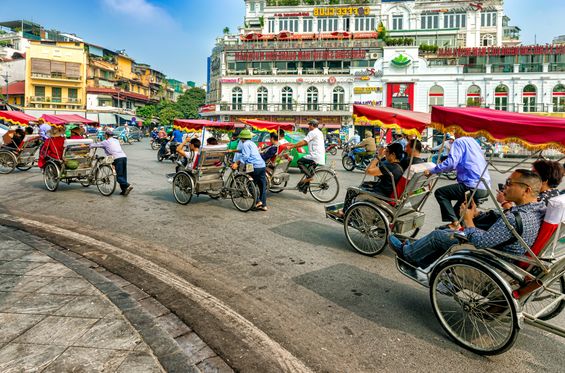 Hacer una visita guiada por Hanoi