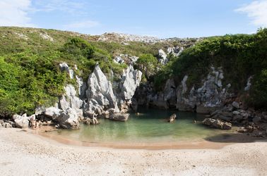 La plage de Gulpiyuri