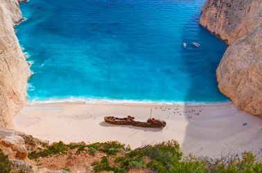 La plage de Navagio dans les îles Ioniennes