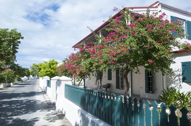 Cockburn Town, la capitale