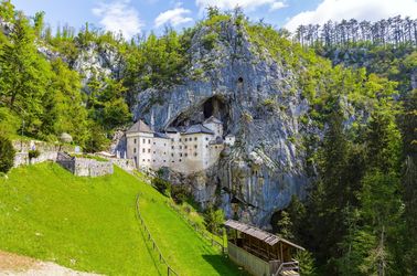 Le château de Predjama